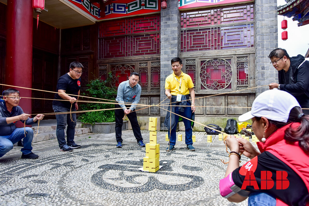 麗江束河古鎮(zhèn)定向尋寶團建拓展