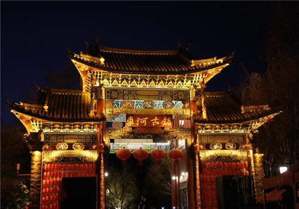 美到尖叫！束河私藏著宮崎駿動(dòng)畫里的夜景